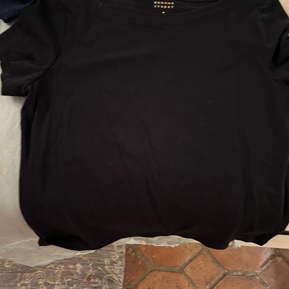 Kate Soade black tshirt - Picture 3 of 4